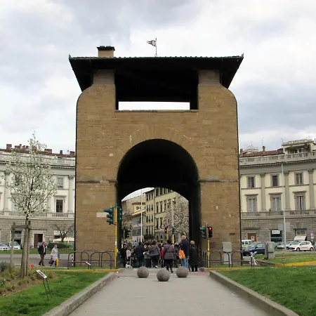 Porta Santa Croce *