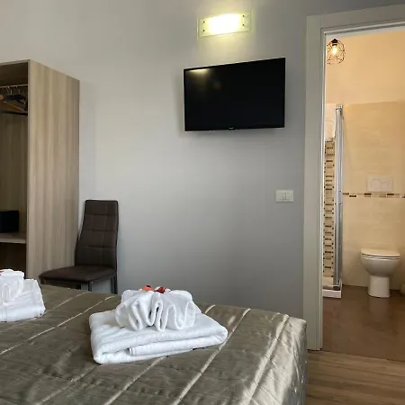 Porta Santa Croce Guest house Florence